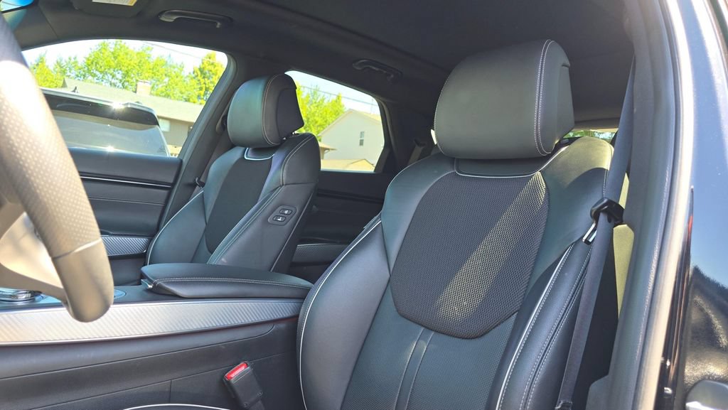 Used 2022 Genesis GV70 3.5T Sport AWD/4WD image 21