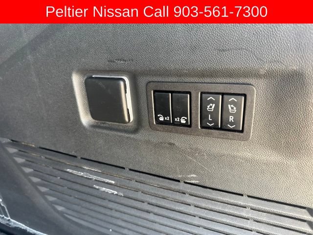 Used 2024 Chevrolet Suburban Premier RWD image 25