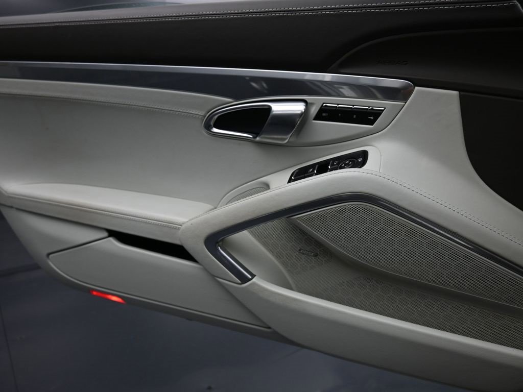 Used 2014 Porsche 911 Targa 4S image 22