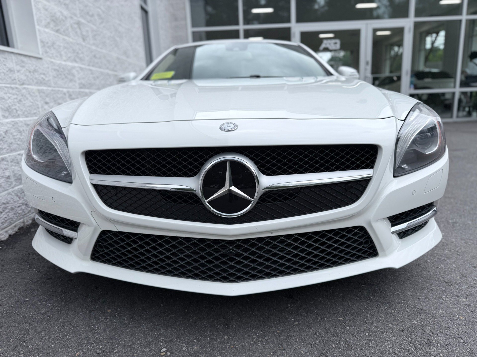 Used 2015 Mercedes-Benz SL 550 image 10