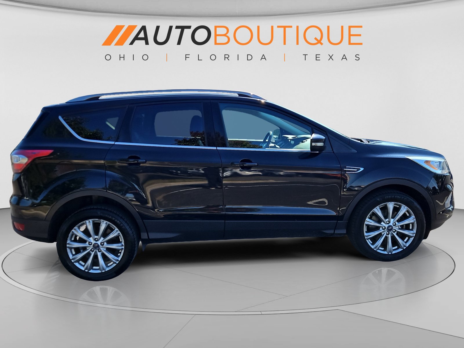Used 2017 Ford Escape Titanium w/ Equipment Group 301A AWD/4WD image 5