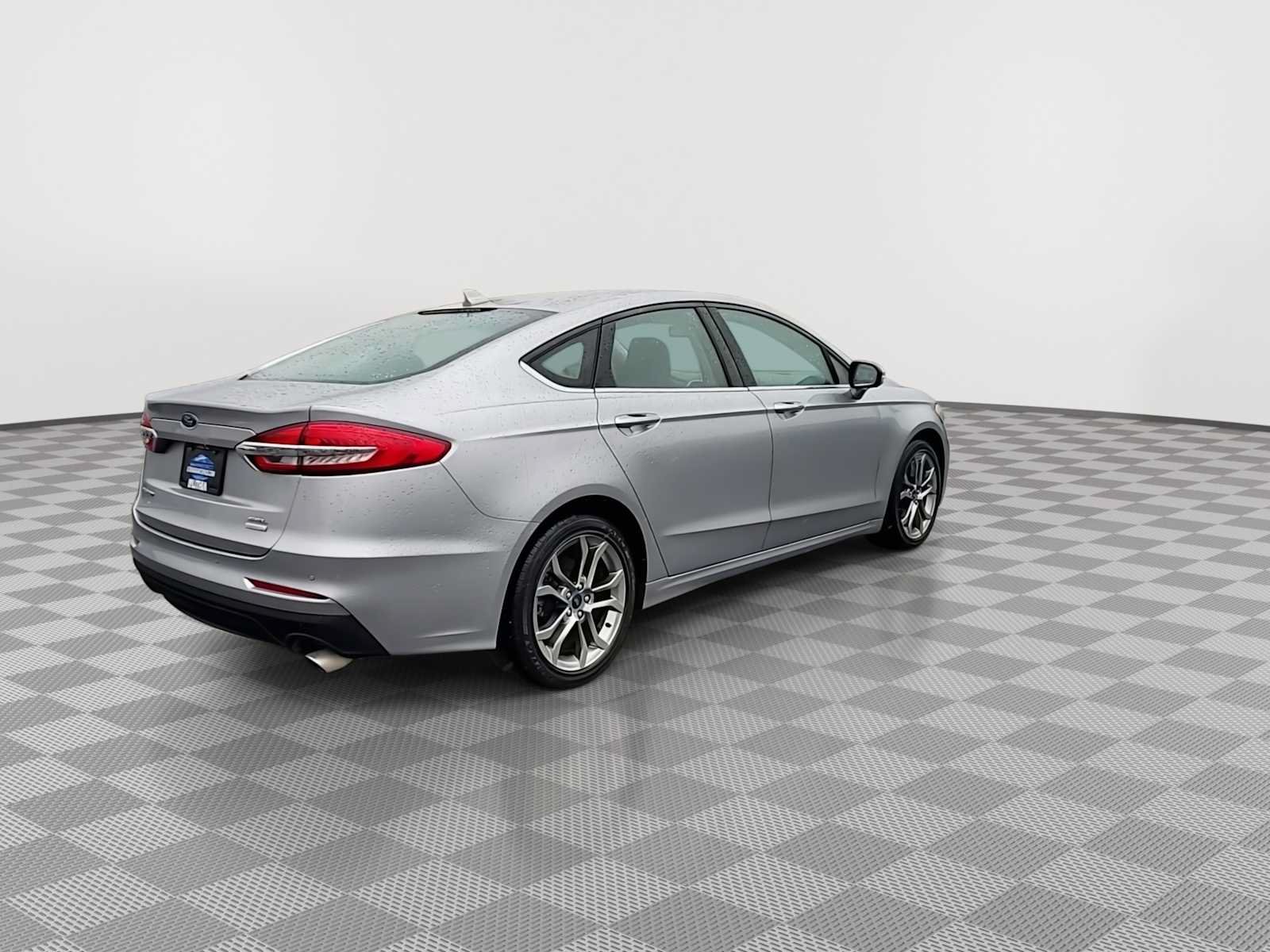 Used 2020 Ford Fusion SEL FWD image 8