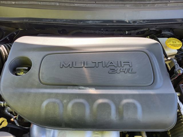 Used 2020 Jeep Cherokee Latitude Plus w/ Cold Weather Group AWD/4WD image 23
