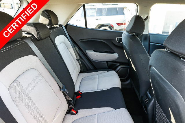 Certified 2025 Hyundai Venue SEL FWD image 19