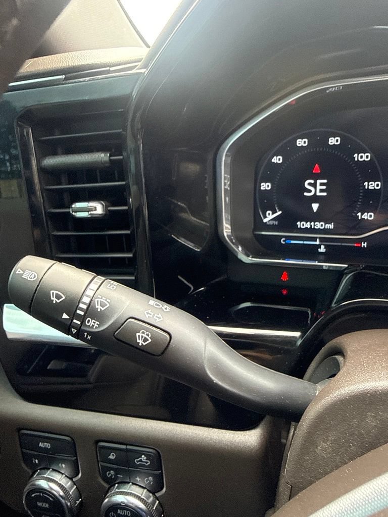 Used 2022 GMC Sierra 1500 SLT w/ SLT Premium Plus Package AWD/4WD image 29