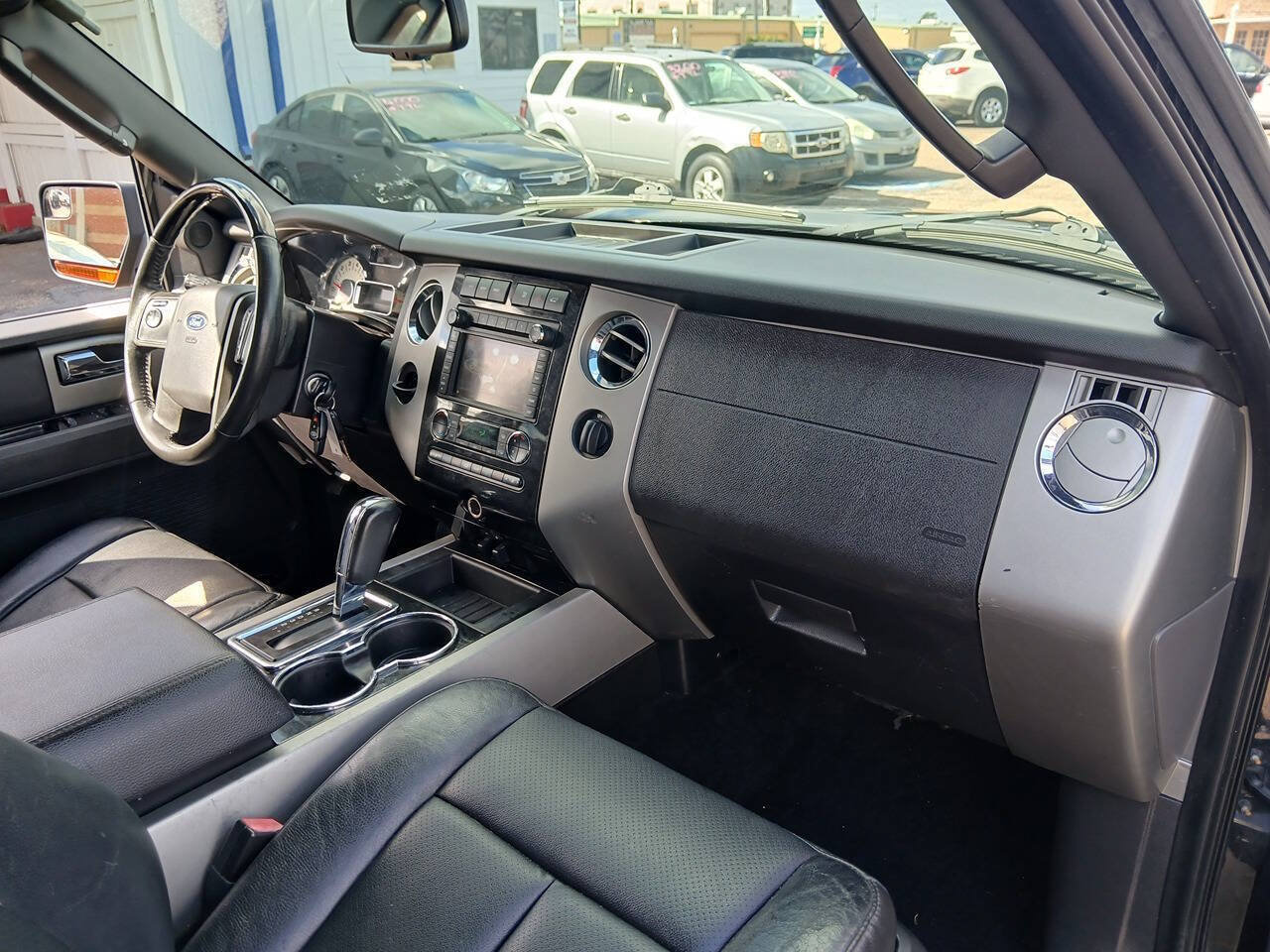 Used 2014 Ford Expedition Limited RWD image 15