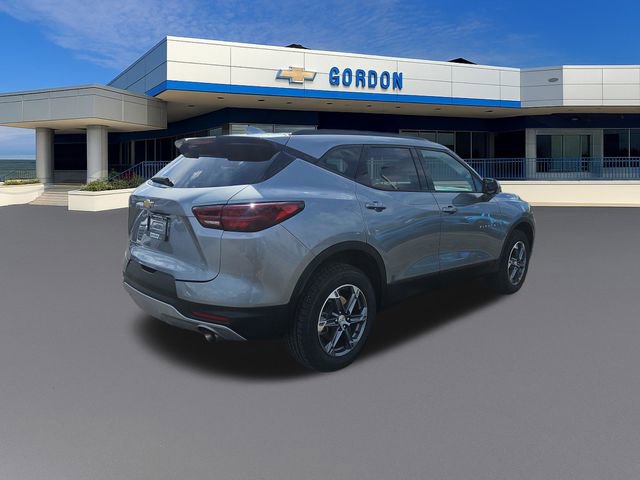 Used 2024 Chevrolet Blazer LT w/ Convenience Package FWD image 6