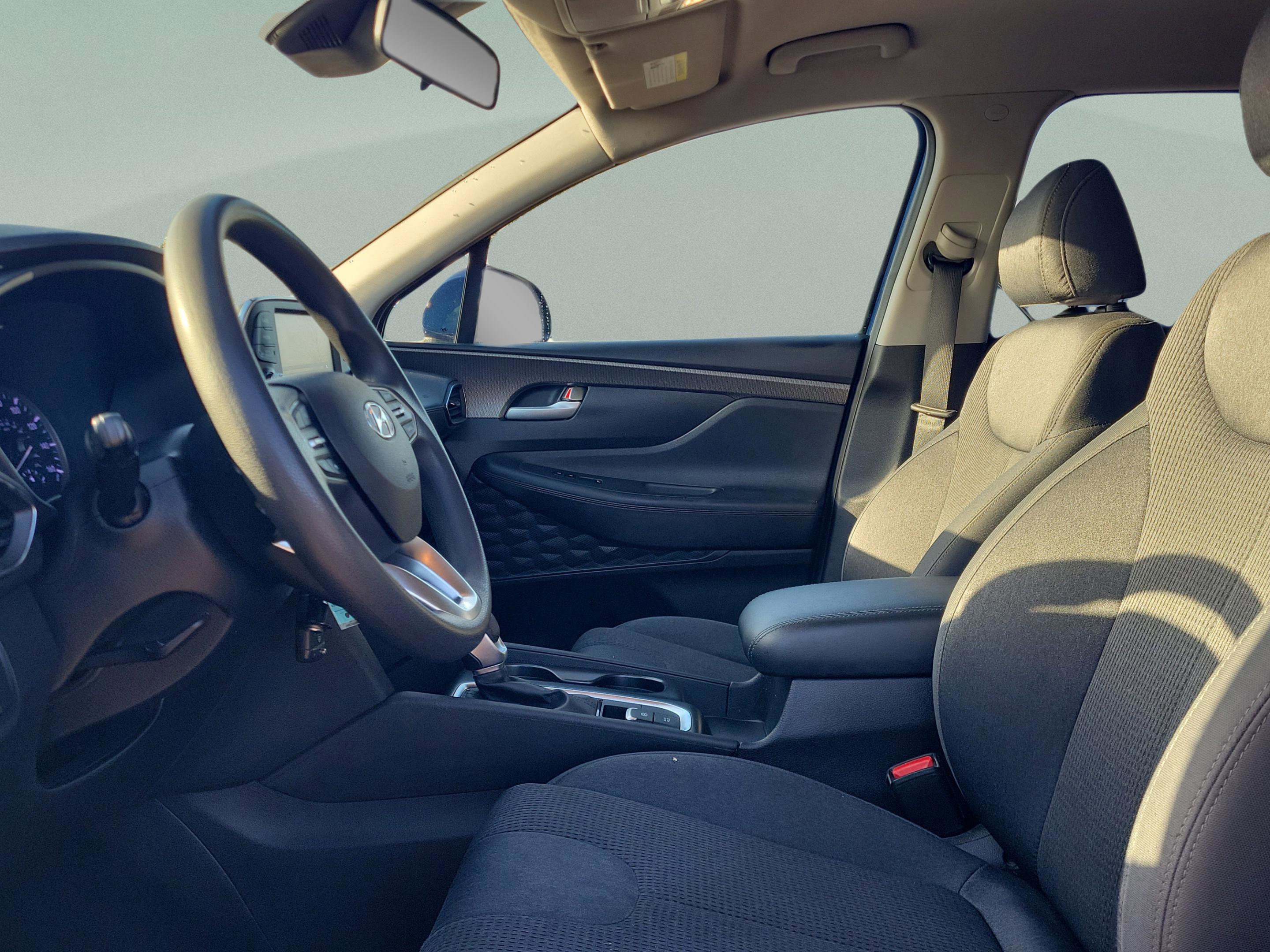 Used 2019 Hyundai Santa Fe SE image 19