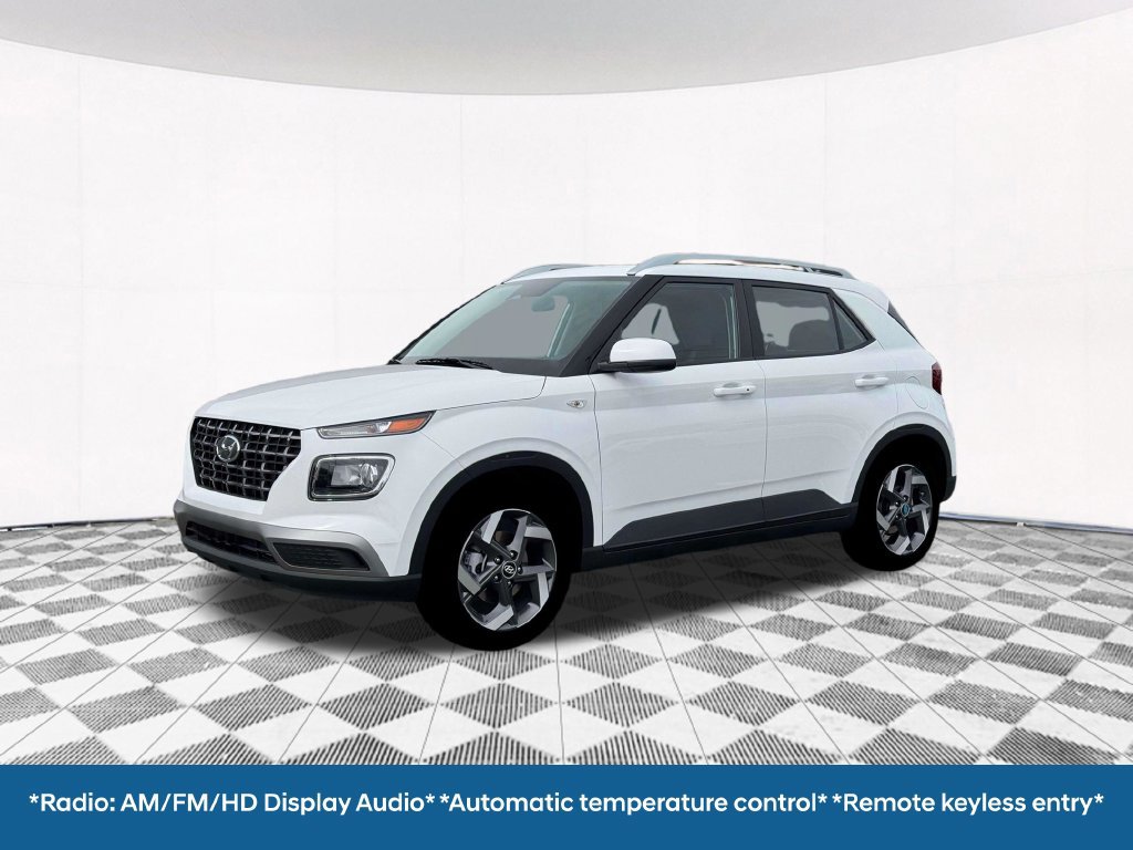 New 2026 Hyundai Venue SEL FWD image 2