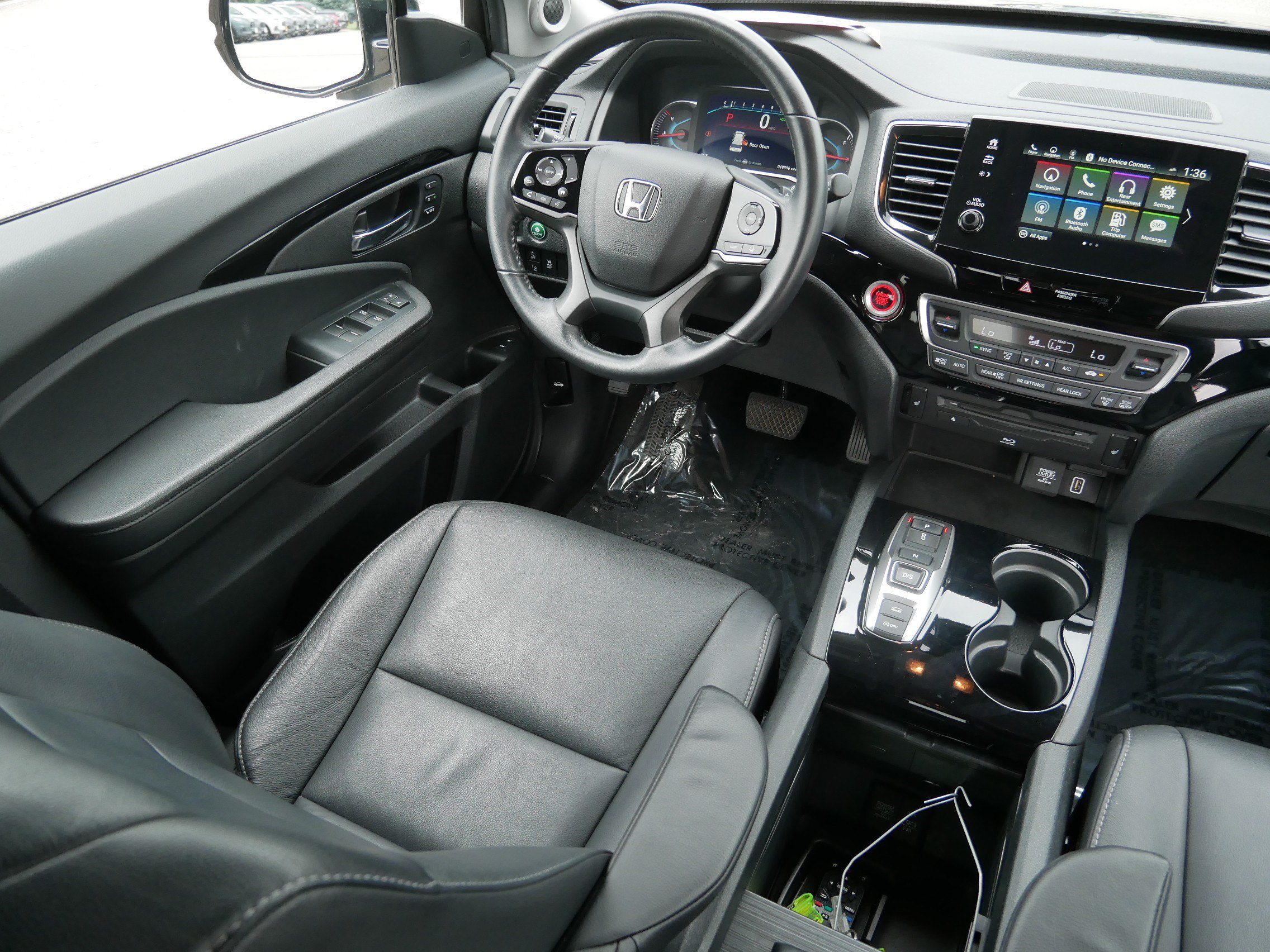 Used 2022 Honda Pilot Touring image 9