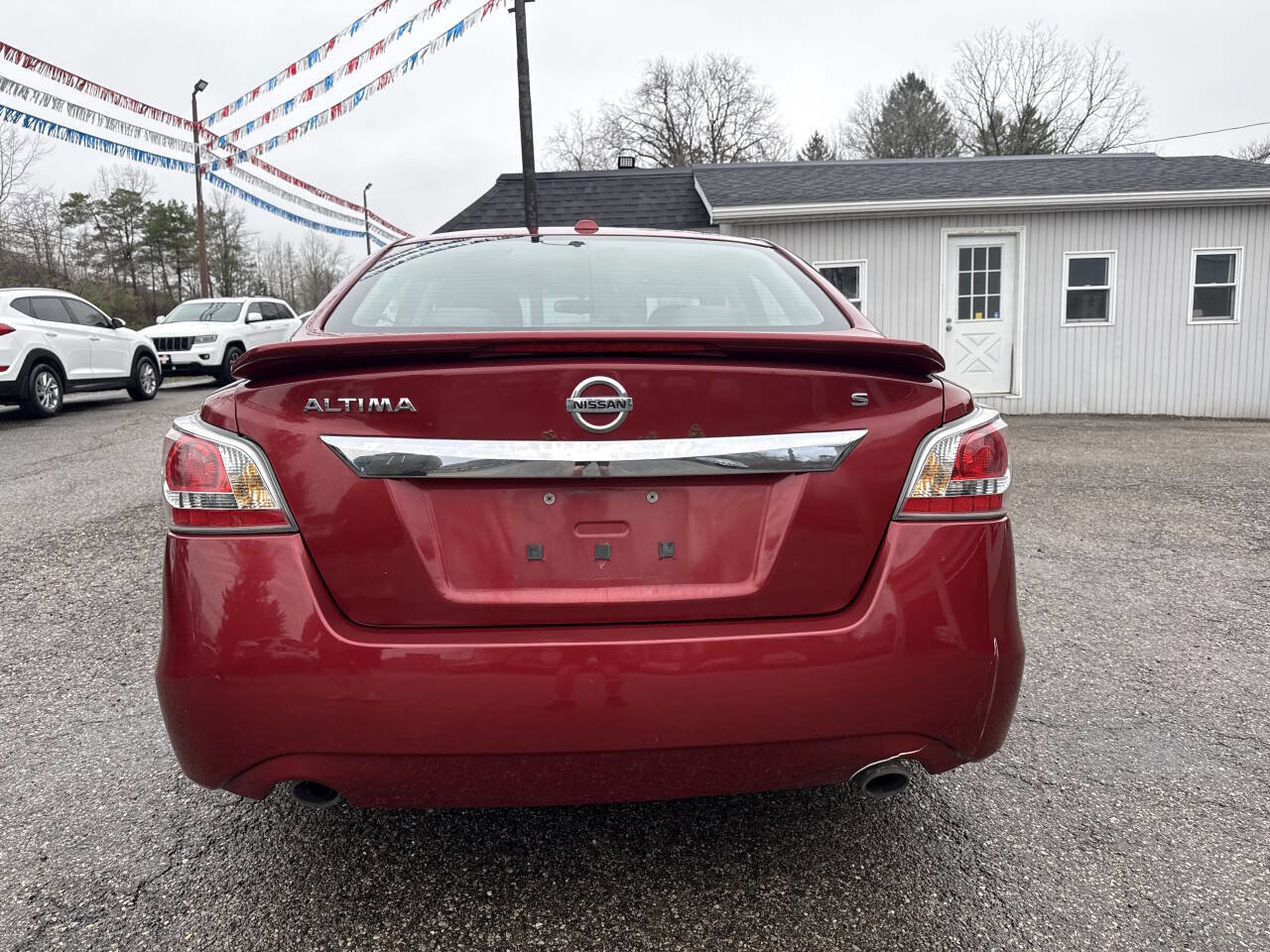 Used 2015 Nissan Altima 2.5 S w/ Sport Value Package image 6