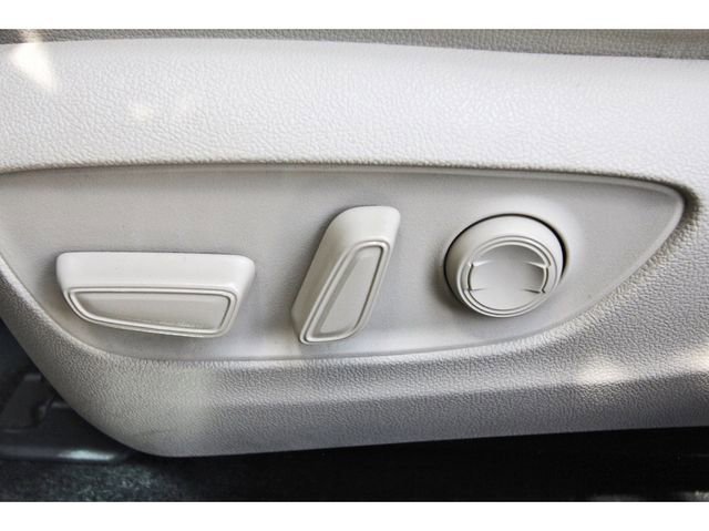 Used 2023 Toyota Highlander XLE image 29