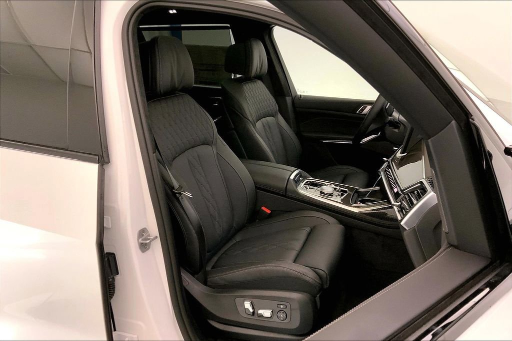 New 2026 BMW X7 M60i image 7