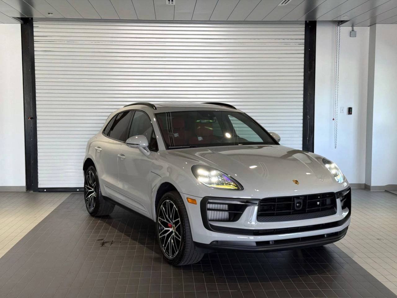 New 2026 Porsche Macan S AWD/4WD image 38