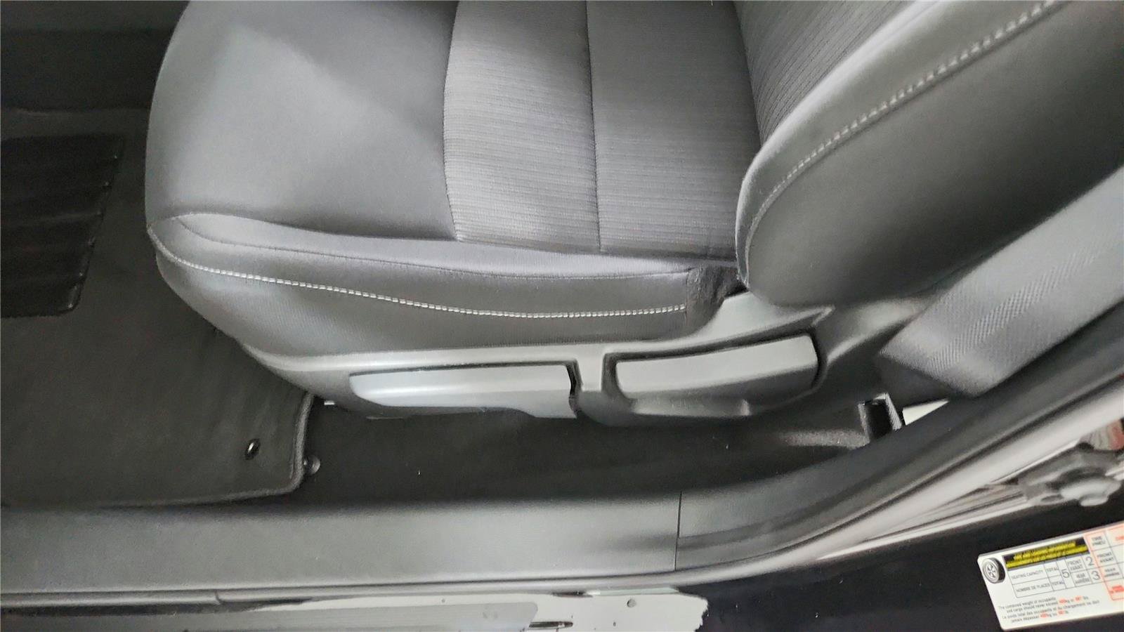 Used 2024 Nissan Sentra SV FWD image 11