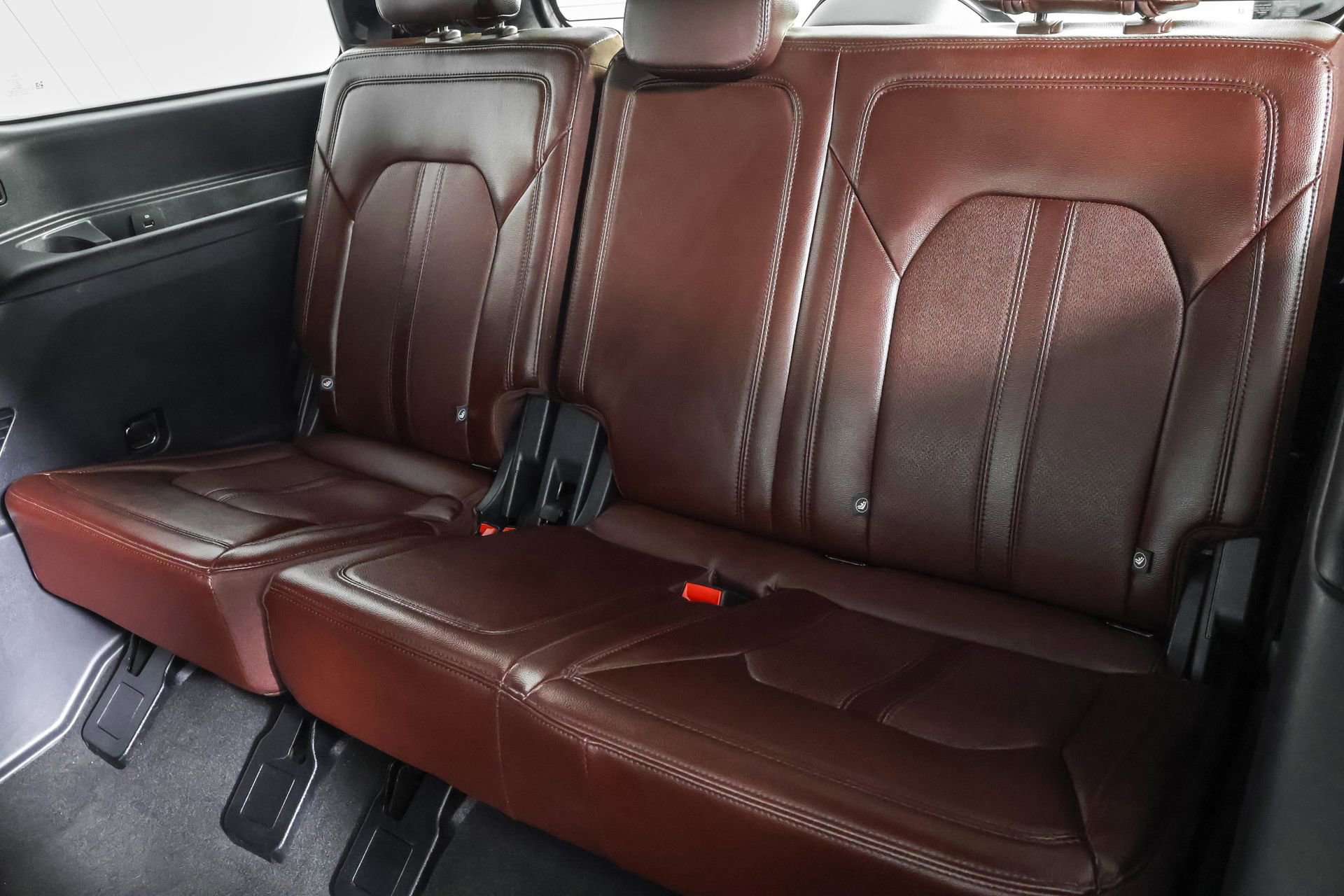 Used 2023 Ford Expedition Limited image 38