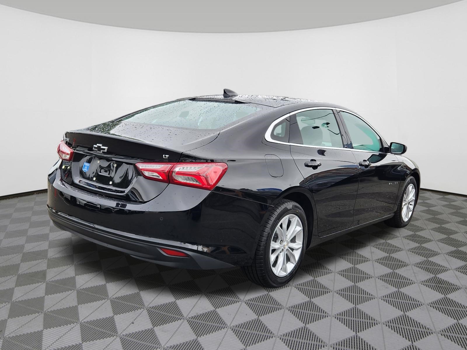 Used 2022 Chevrolet Malibu LT FWD image 4