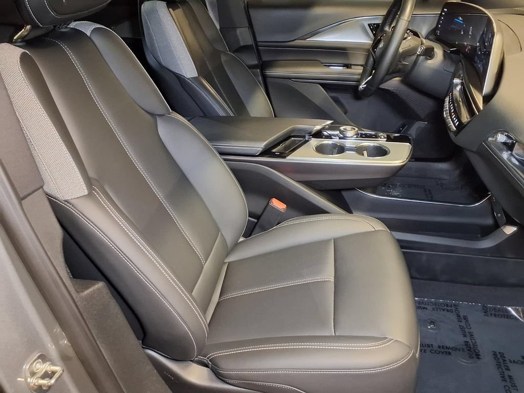 Certified 2024 Cadillac Lyriq Tech AWD/4WD image 21