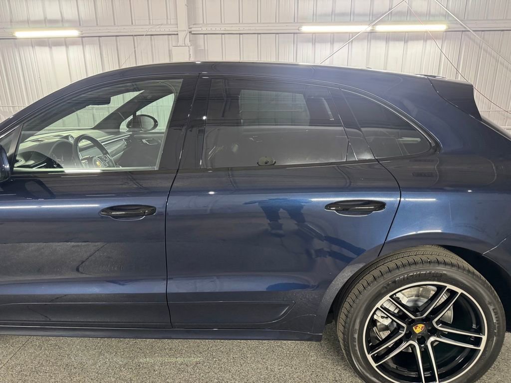 Used 2021 Porsche Macan Turbo w/ Premium Package Plus (PF0) AWD/4WD image 17