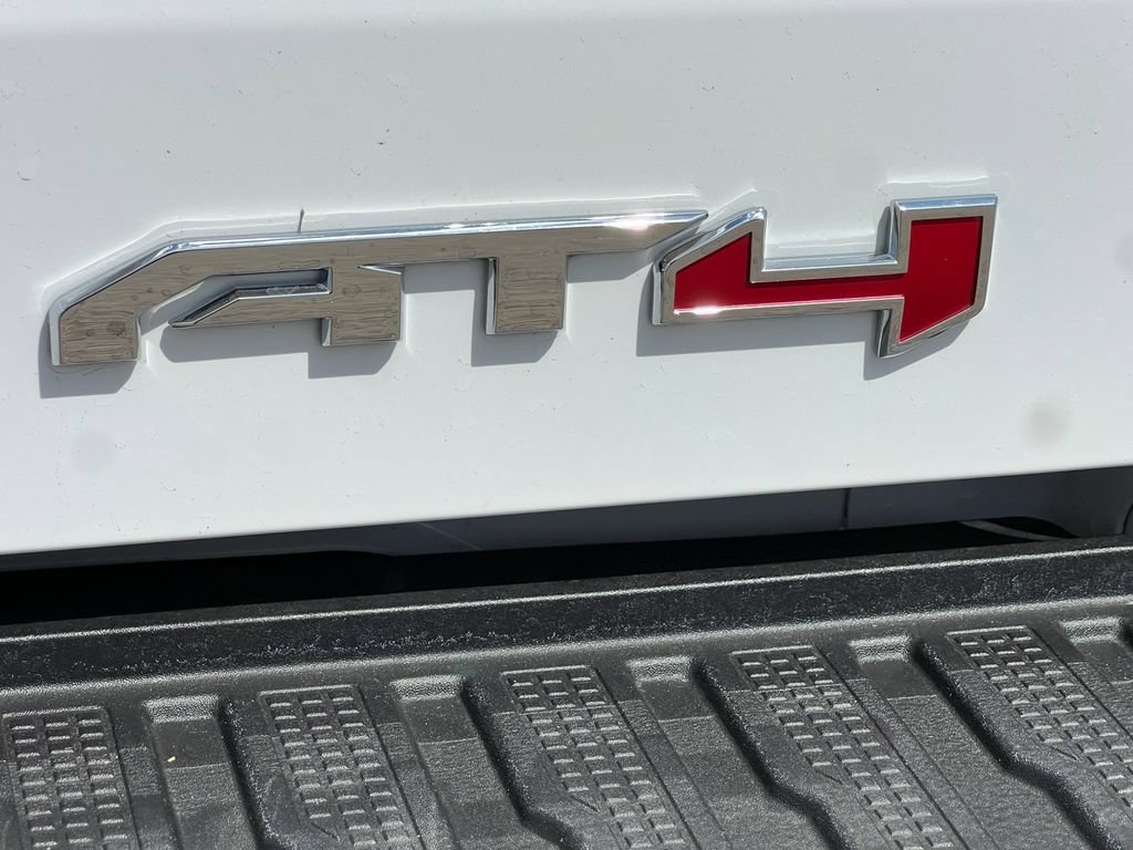 Used 2023 GMC Sierra 1500 Denali w/ Technology Package AWD/4WD image 2