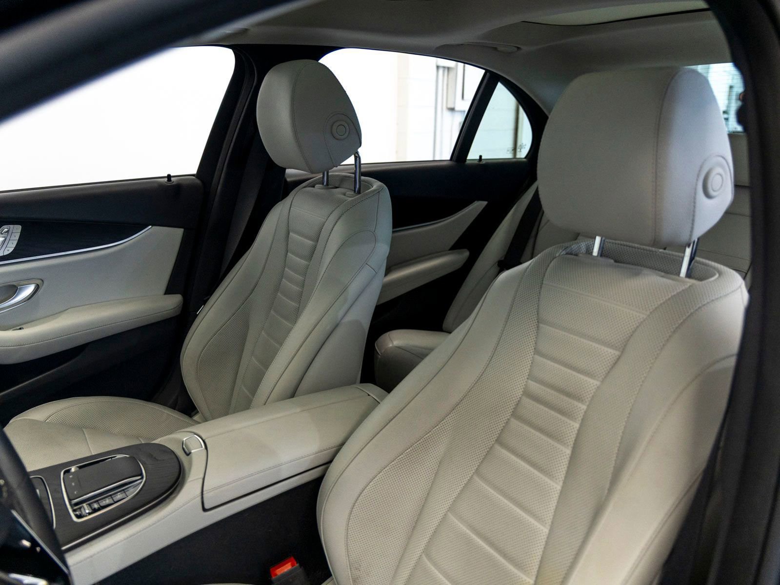 Used 2022 Mercedes-Benz E 450 4MATIC Sedan image 13