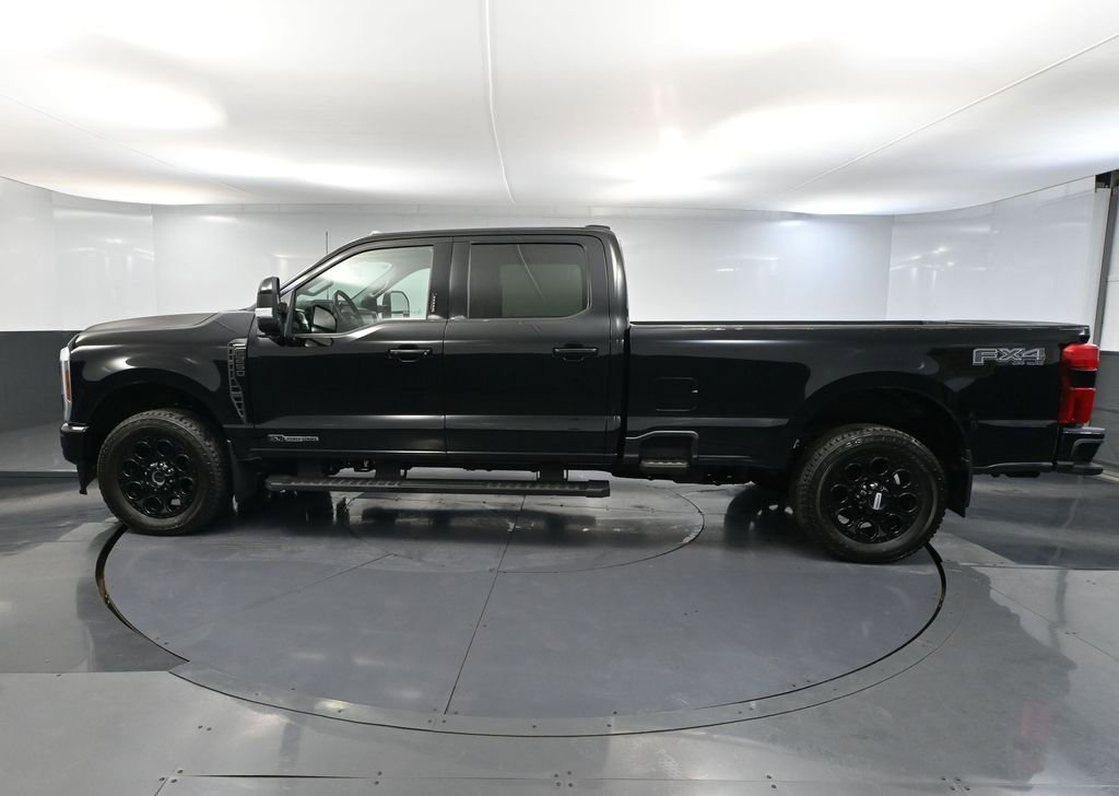 Used 2024 Ford F250 Lariat w/ Black Appearance Package image 10