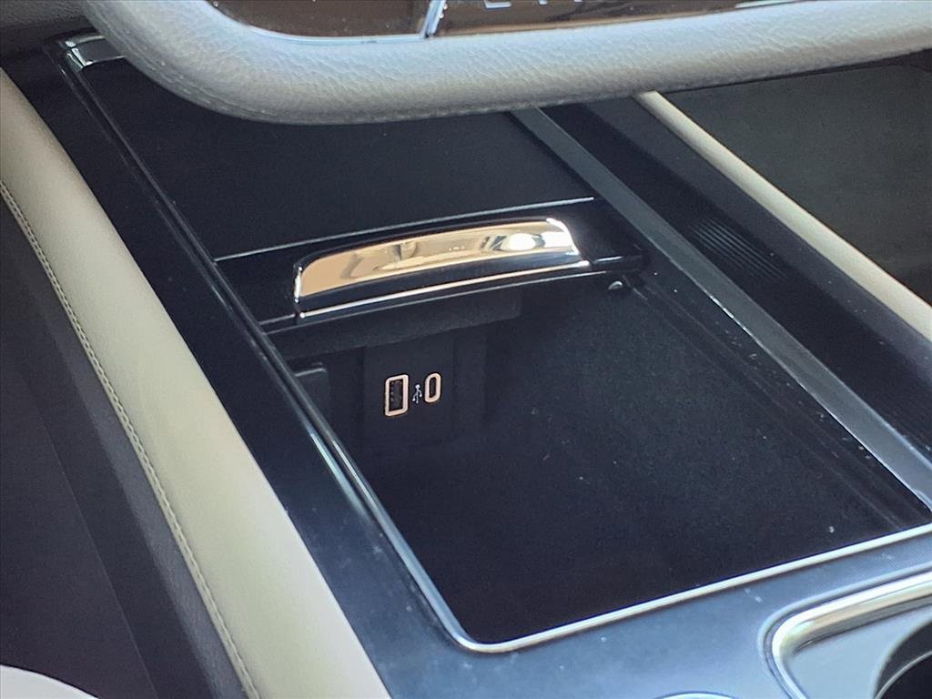 Used 2022 Lincoln Corsair AWD w/ Premium Package image 15