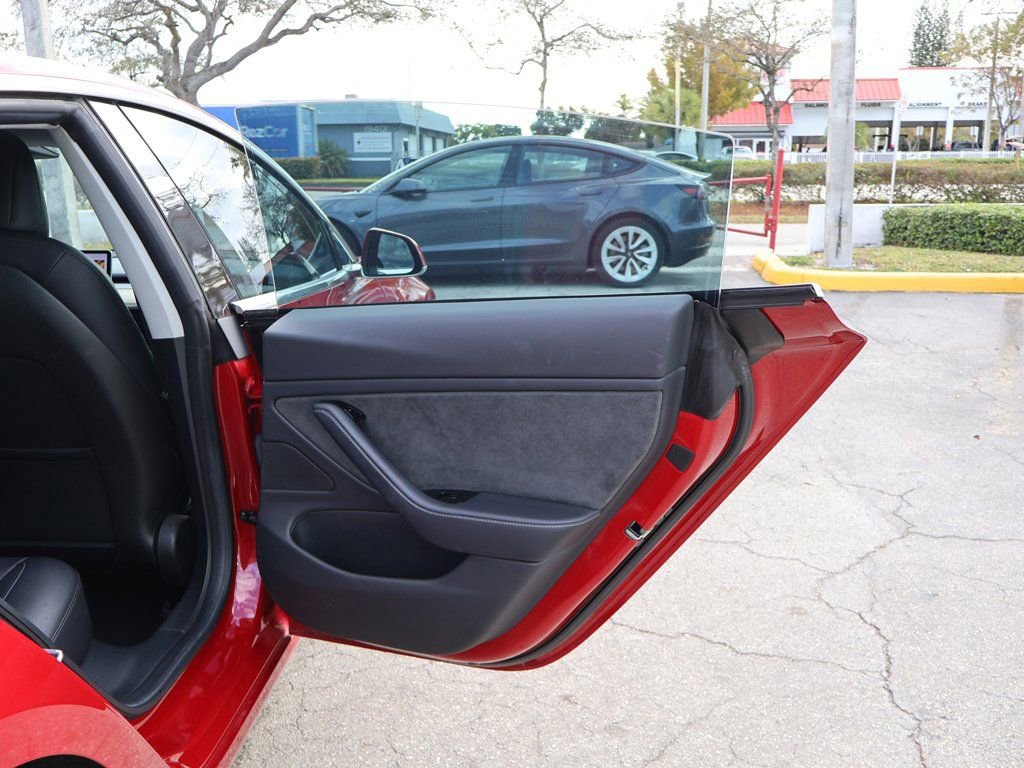 Used 2018 Tesla Model 3 Long Range RWD image 25