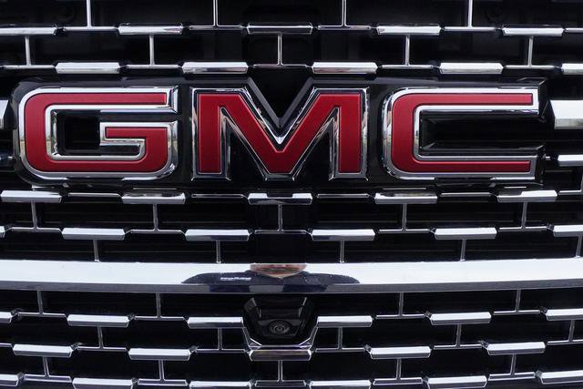 Used 2023 GMC Acadia Denali w/ Denali Ultimate Package image 50