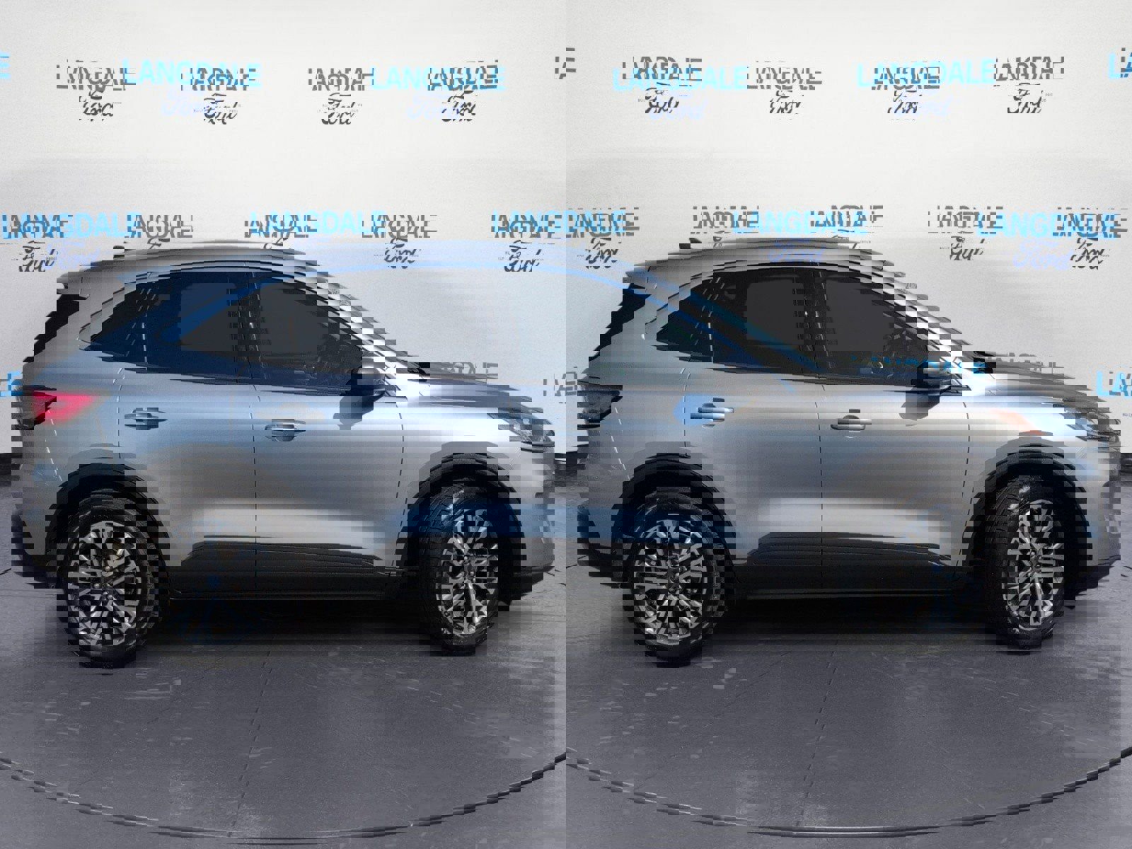Used 2022 Ford Escape SEL w/ Technology Package image 3