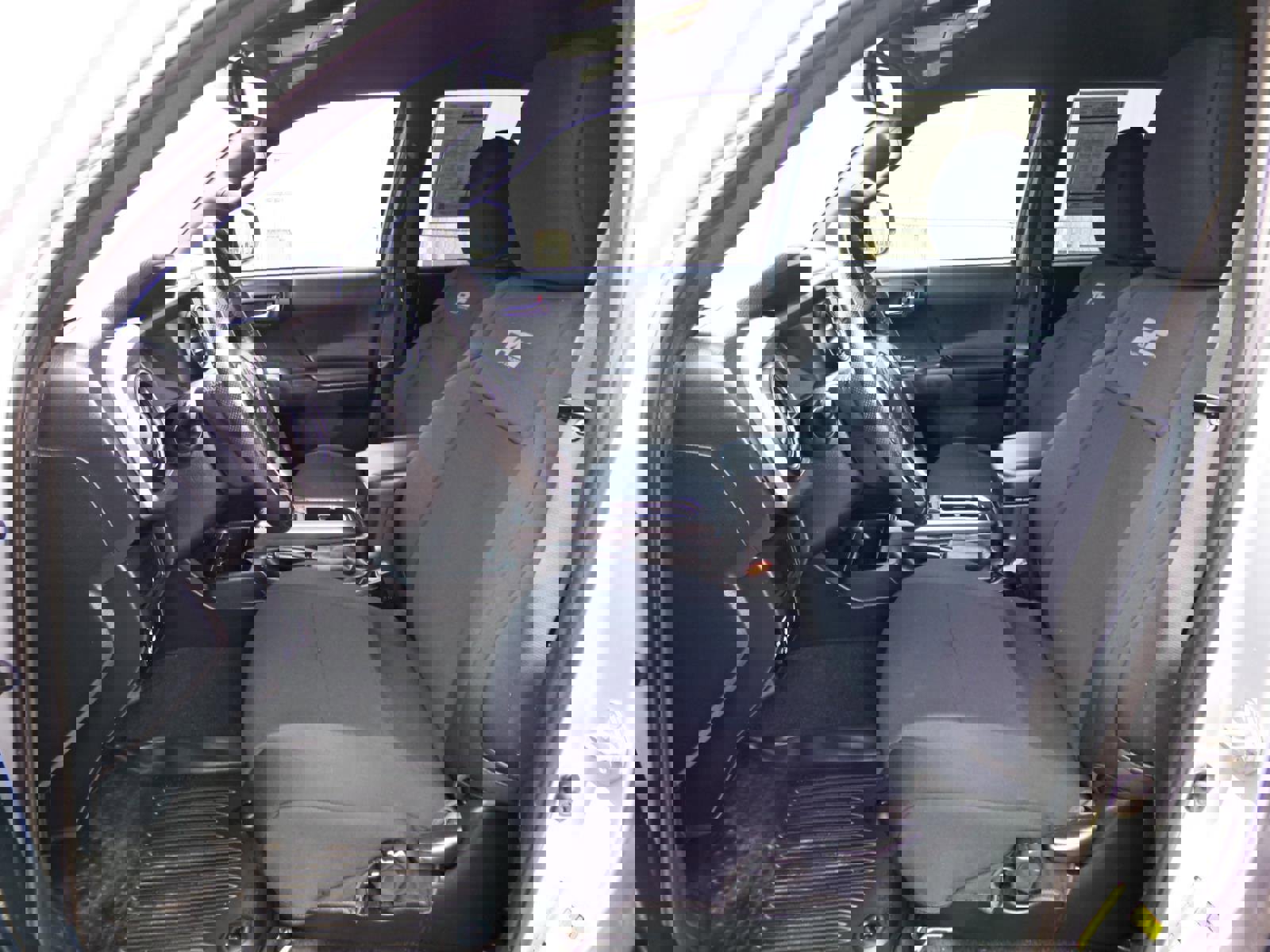 Used 2016 Toyota Tacoma TRD Sport w/ Towing Package image 10