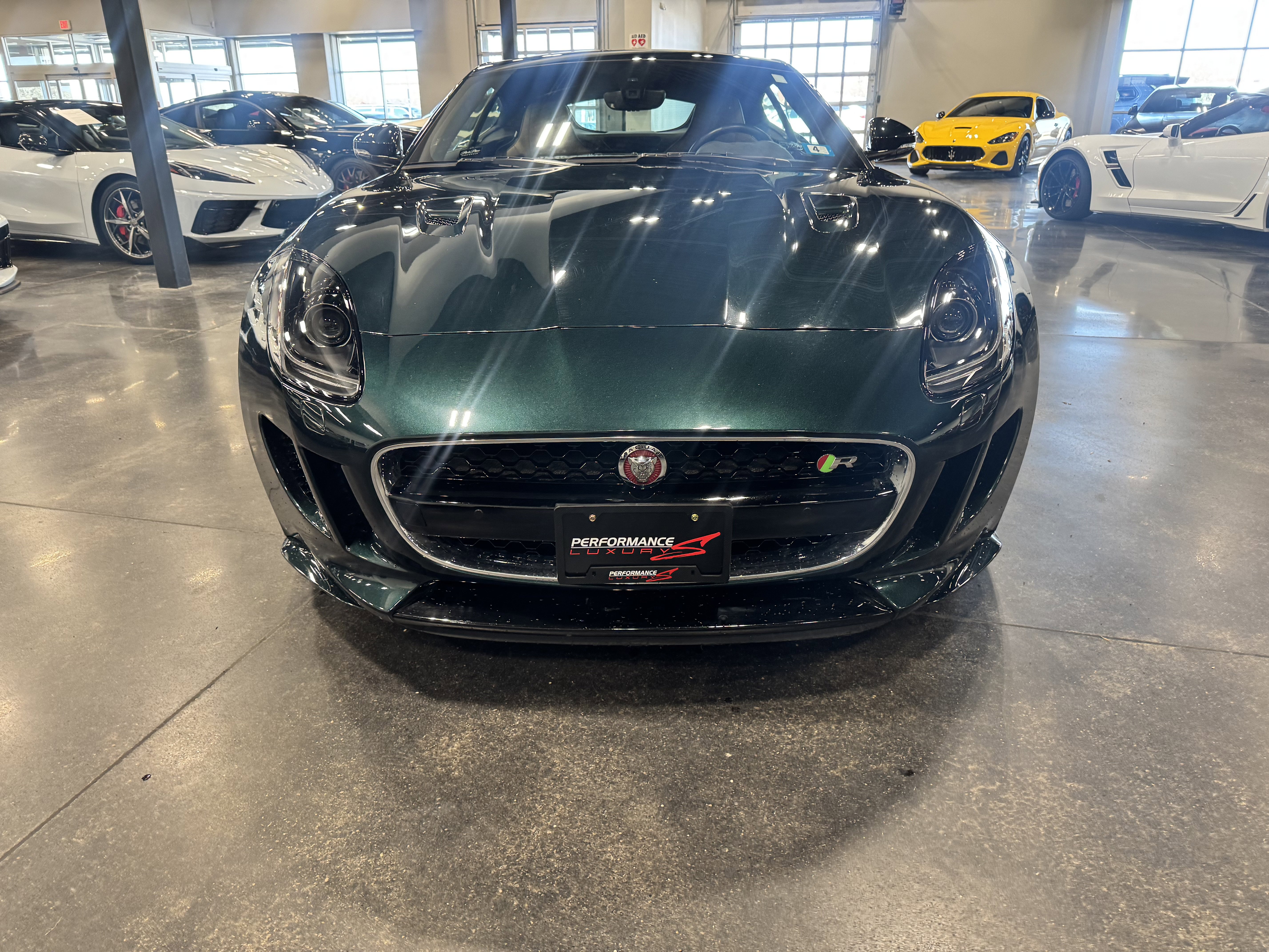 Used 2016 Jaguar F-TYPE R image 24
