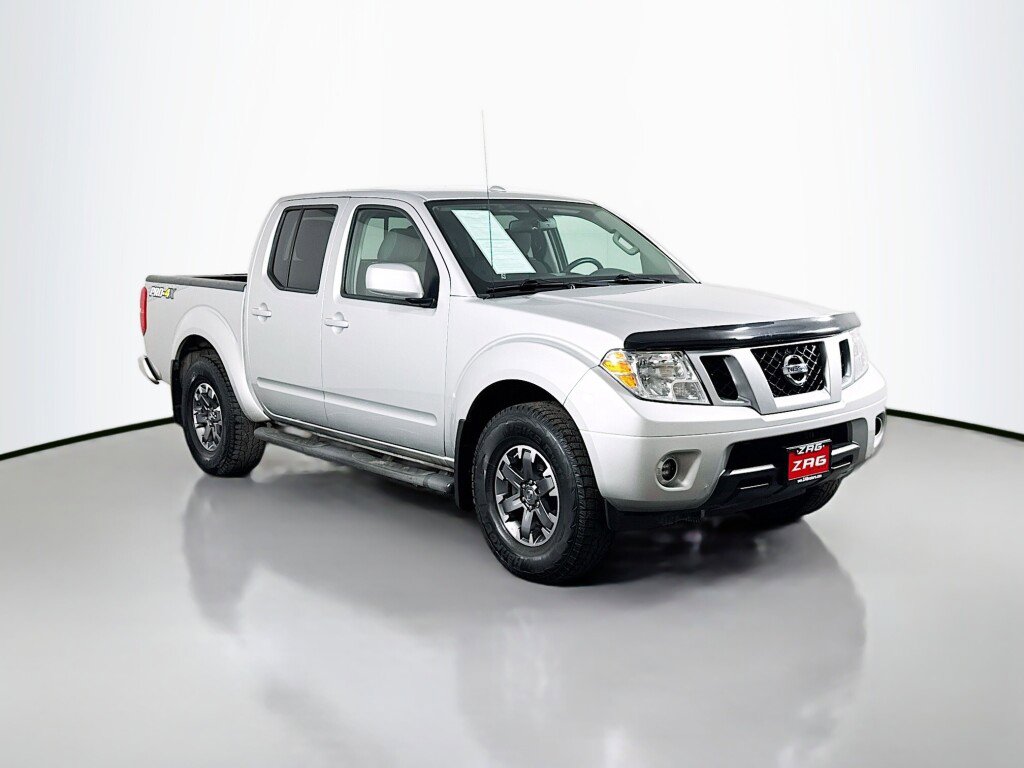 Used 2016 Nissan Frontier PRO-4X image 7