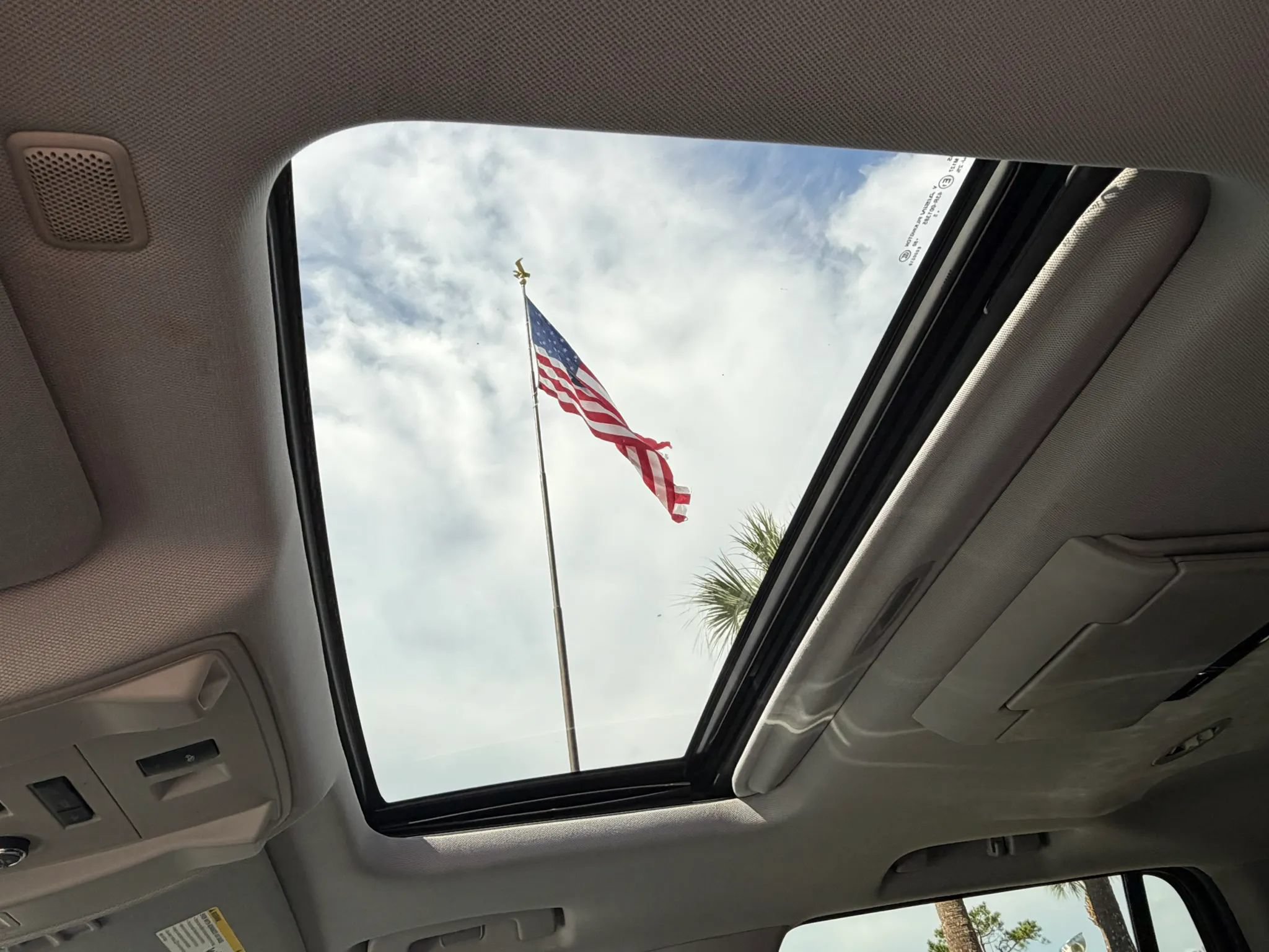 Used 2016 Cadillac Escalade Luxury RWD image 45
