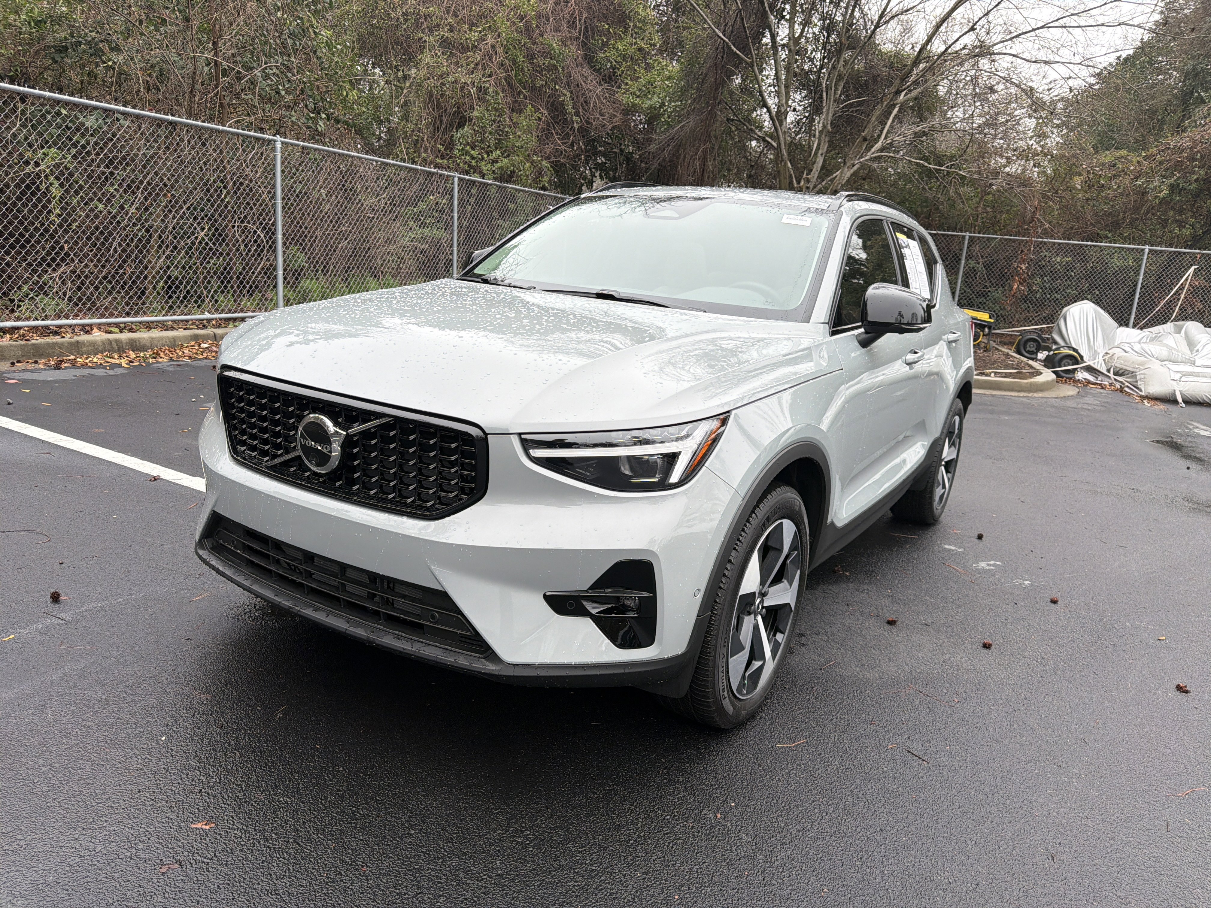 Used 2026 Volvo XC40 B5 Plus w/ Protection Package Premier image 42
