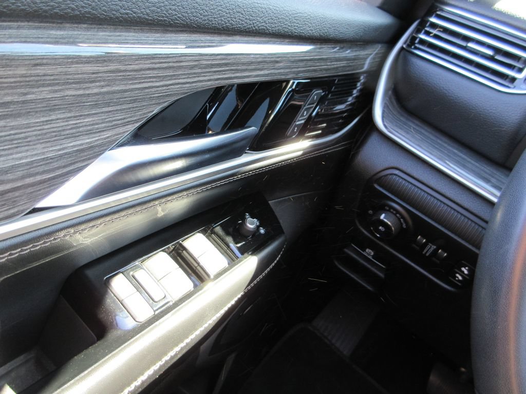 Used 2022 Jeep Wagoneer Series II w/ Premium Group I AWD/4WD image 28