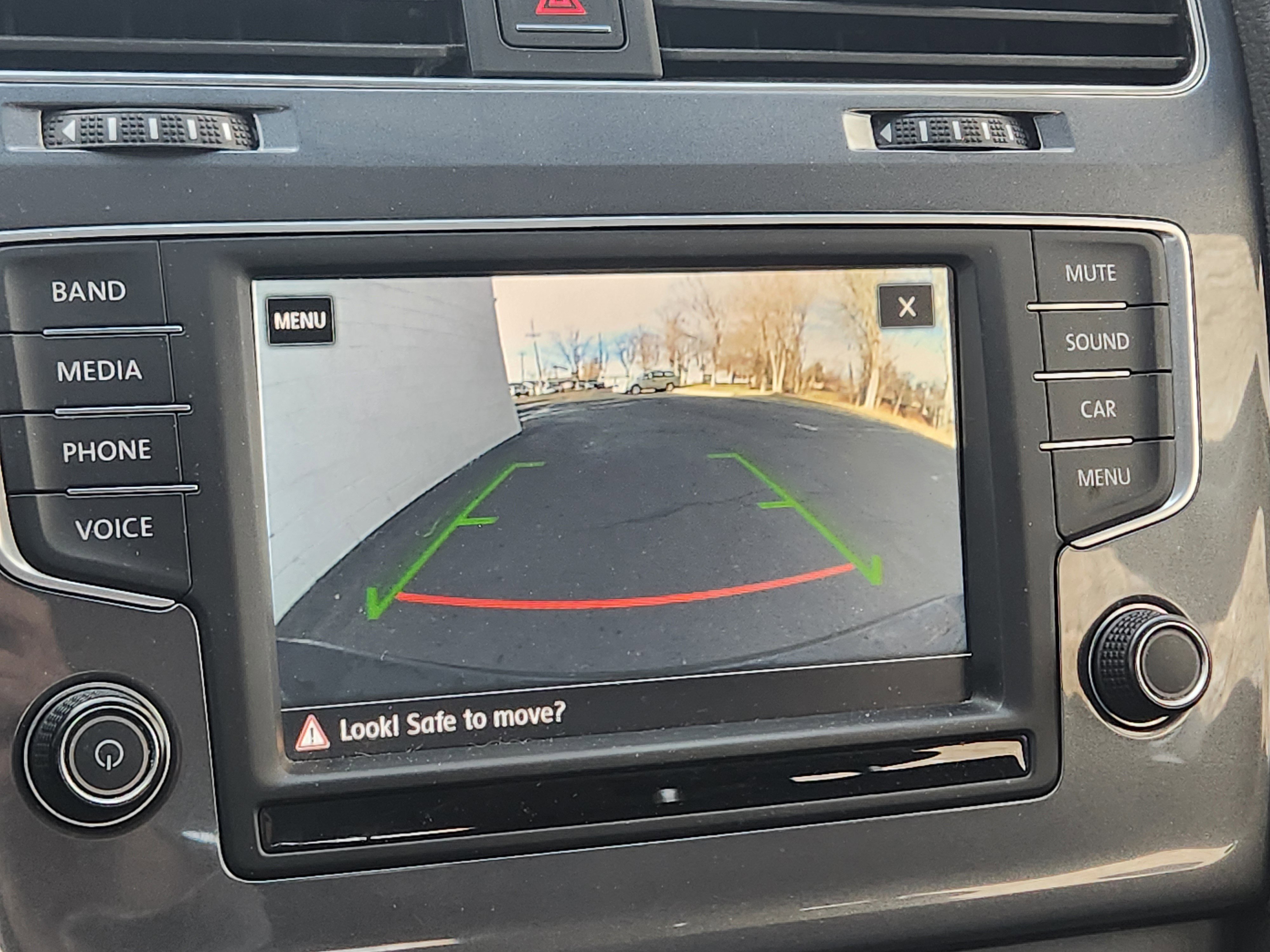 Used 2017 Volkswagen Golf Alltrack S image 31