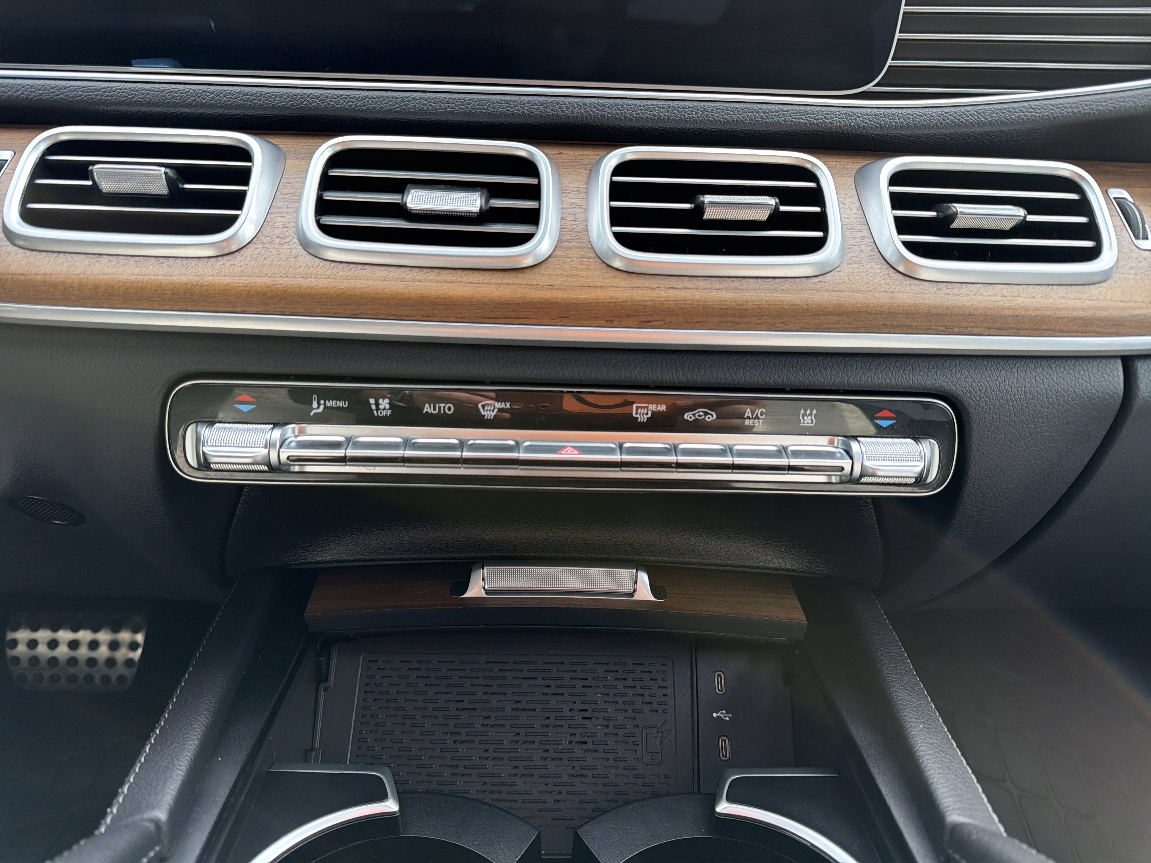 Certified 2025 Mercedes-Benz GLE 450e 4MATIC image 24