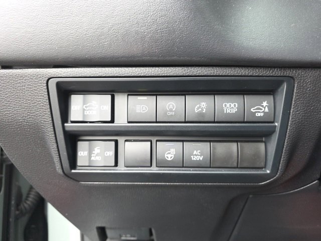 Used 2024 Toyota Tundra Platinum image 17