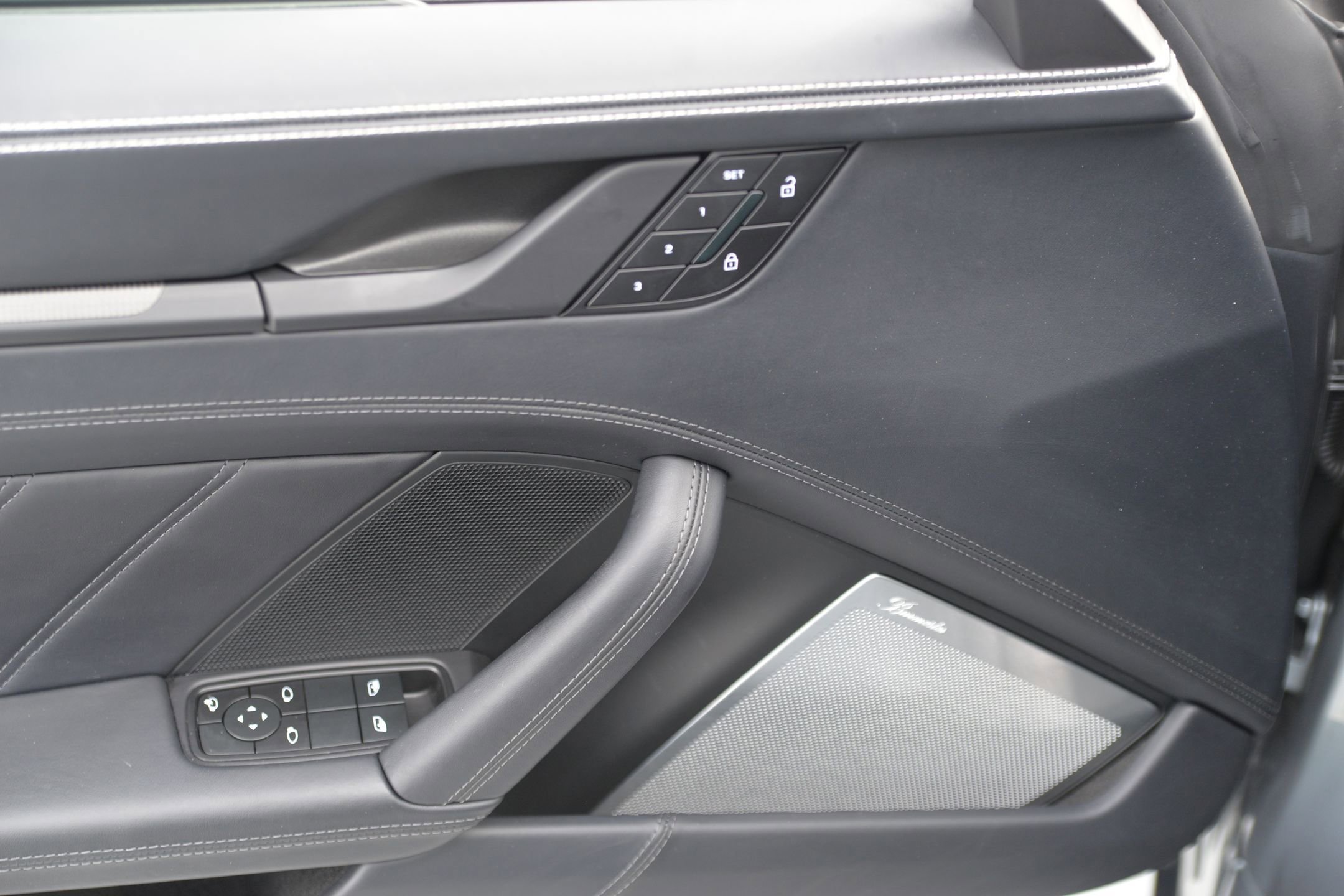 Certified 2025 Porsche 911 Carrera GTS image 27