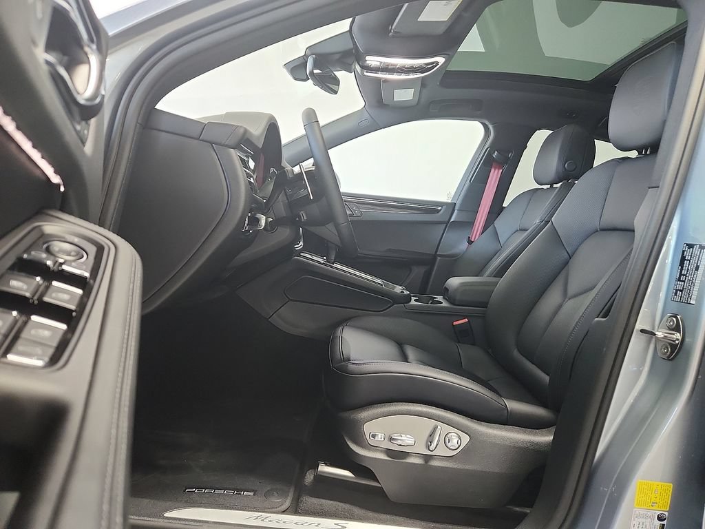 New 2026 Porsche Macan S AWD/4WD image 5