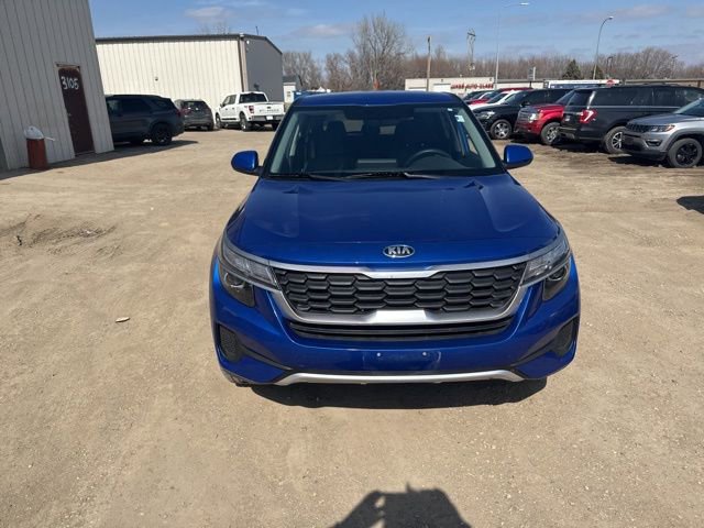 Used 2021 Kia Seltos LX image 2