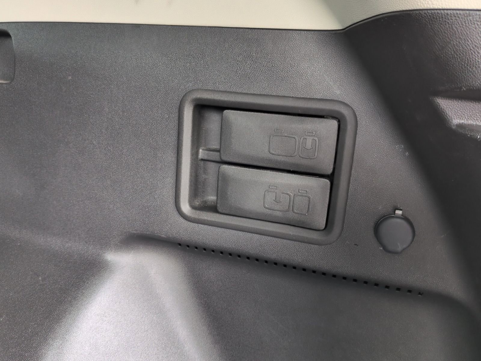 Used 2024 GMC Terrain Denali image 12