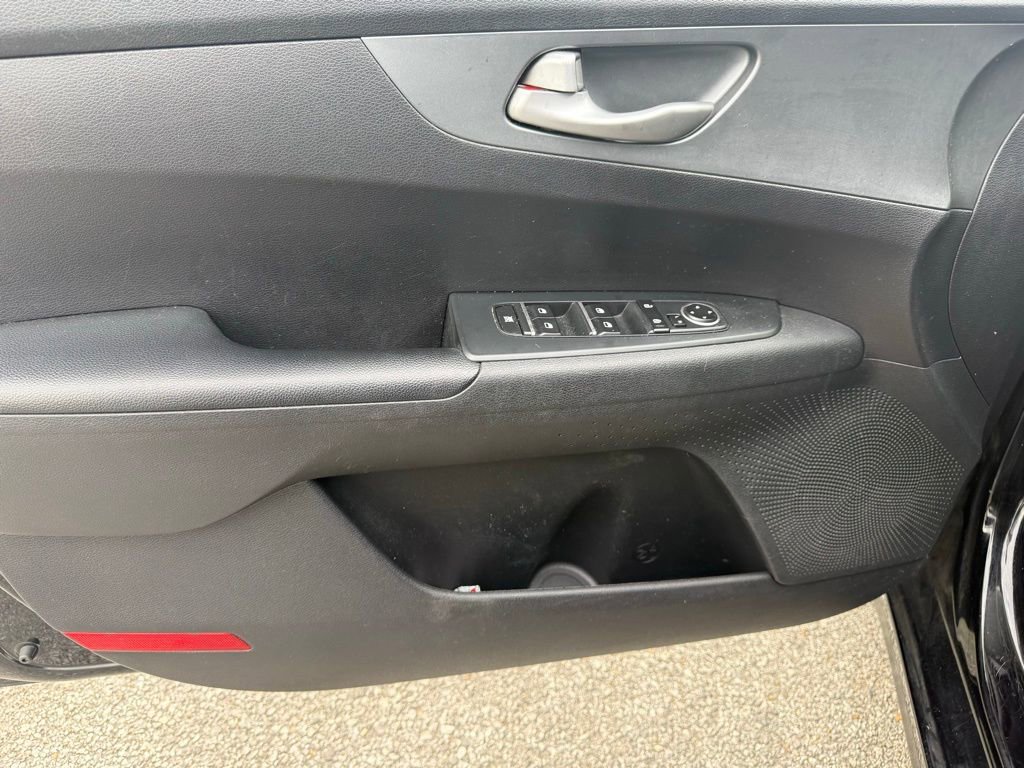 Used 2020 Kia Forte LXS image 10