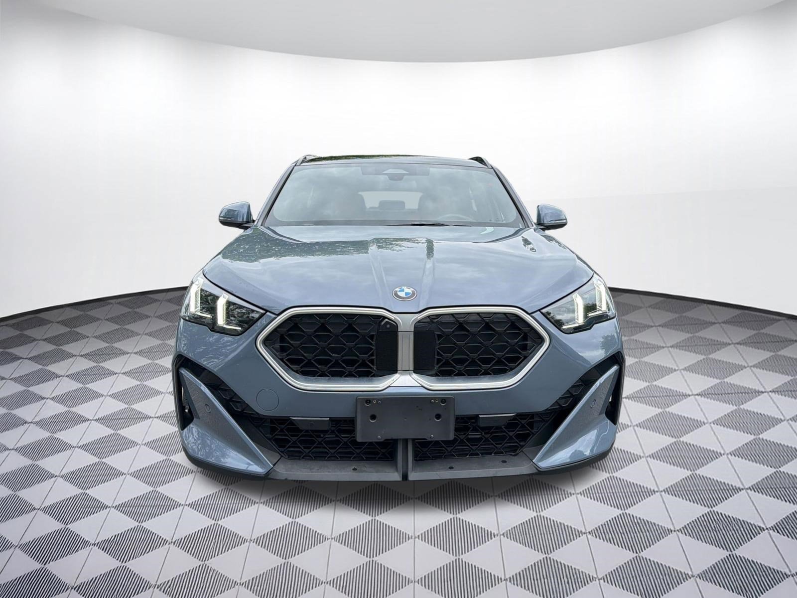 Certified 2025 BMW X2 xDrive28i w/ Premium Package AWD/4WD image 5