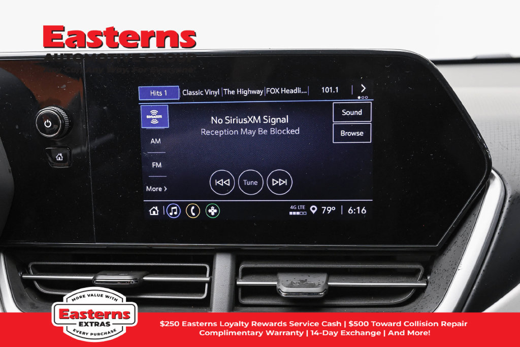 Used 2024 Chevrolet Trax RS FWD image 19