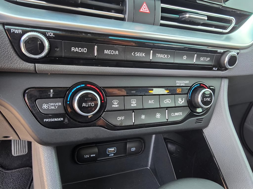 Used 2021 Kia Niro LXS FWD image 19