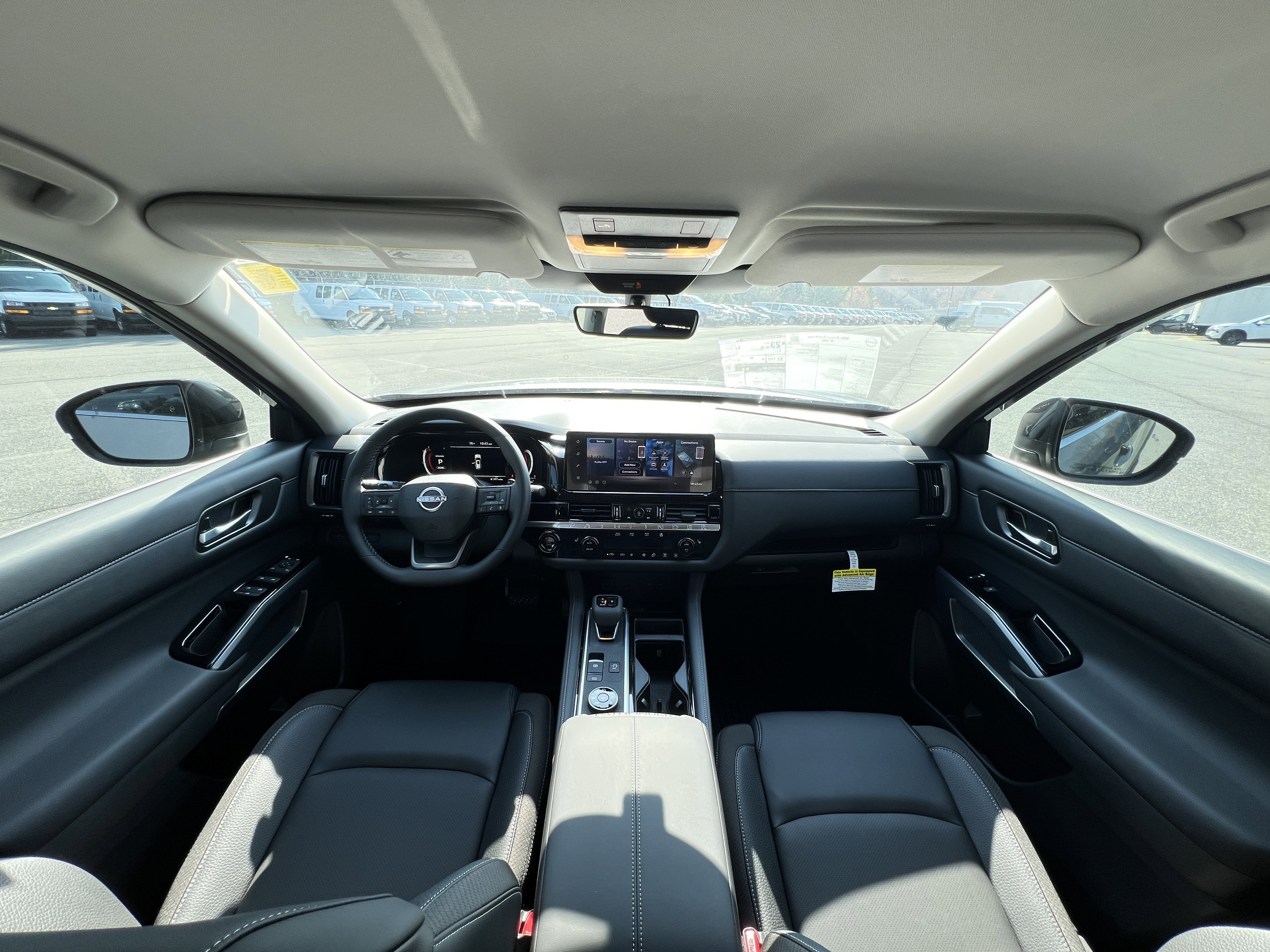 New 2026 Nissan Pathfinder SL image 15