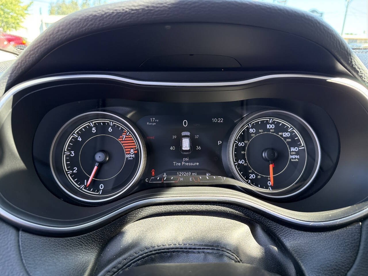 Used 2019 Jeep Cherokee Limited w/ Technology Group AWD/4WD image 34