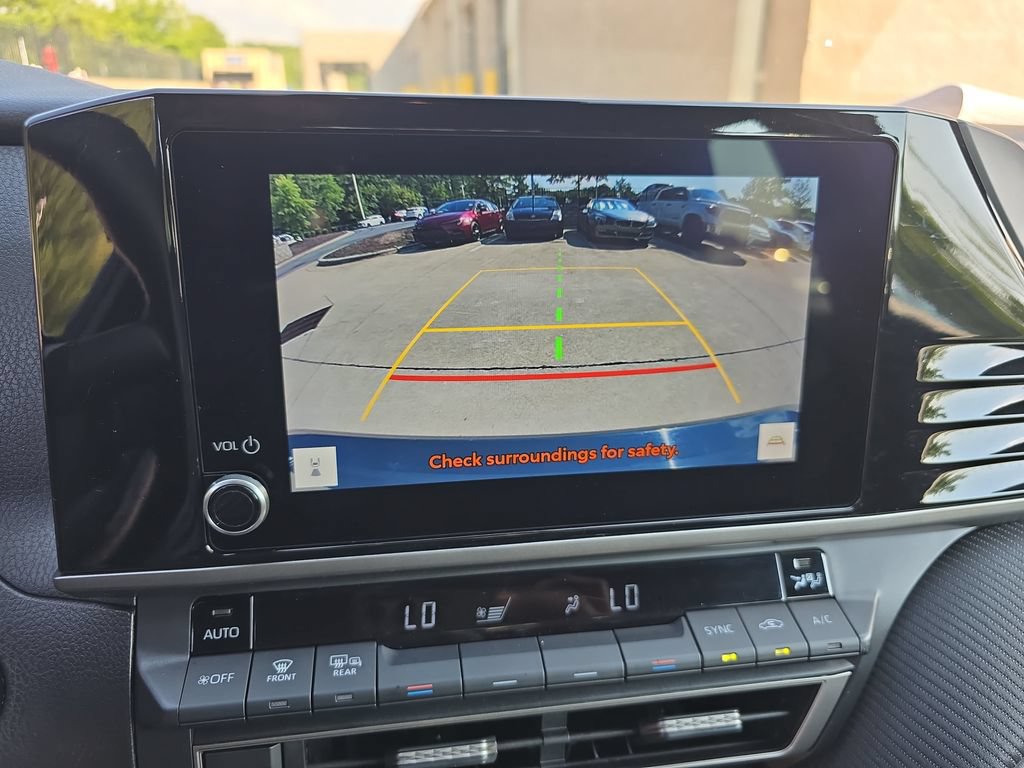 Used 2025 Toyota Camry SE w/ Convenience Package FWD image 23